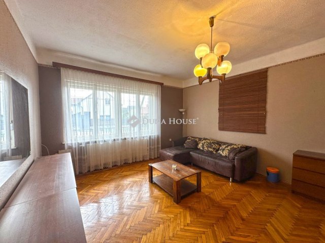 Eladó családi ház, Vecsésen 110 M Ft, 5 szobás