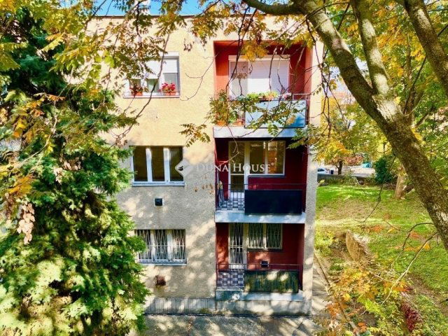 Eladó téglalakás, Budapesten, XII. kerületben 109.99 M Ft