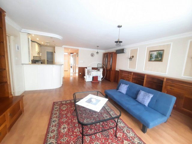 Kiadó téglalakás, albérlet, Szegeden, Korda utcában, 2+1 szobás