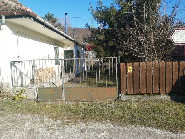 Eladó családi ház, Pilisszentkereszten 56 M Ft, 2+1 szobás