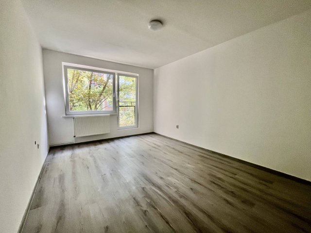 Eladó téglalakás, Gyulán 32 M Ft, 2 szobás