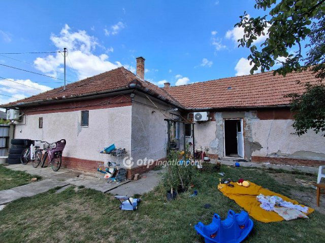 Eladó családi ház, Gyulán 17 M Ft, 3 szobás