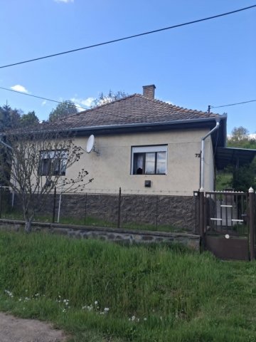 Eladó családi ház, Parádon 33 M Ft, 3 szobás