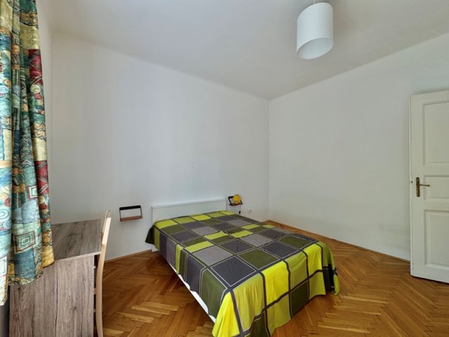 Kiadó téglalakás, albérlet, Pécsett, Igló utcában, 1 szobás
