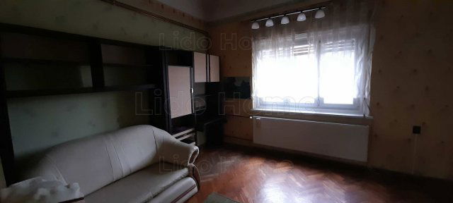 Eladó családi ház, Kaposváron 32 M Ft, 2 szobás