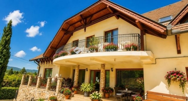 Eladó hotel, Zebegényben 515 M Ft, 17 szobás