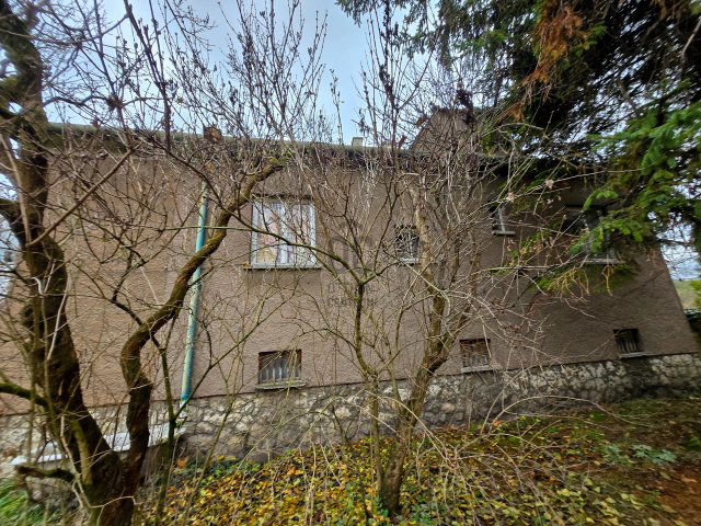 Eladó családi ház, Győrött 40 M Ft, 3 szobás