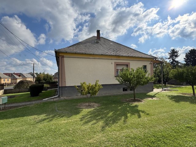 Eladó családi ház, Becsehelyen 31 M Ft, 3 szobás