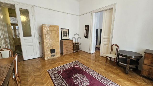 Eladó téglalakás, Budapesten, VI. kerületben 79.9 M Ft, 2 szobás