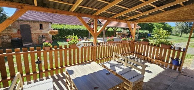 Eladó családi ház, Baksán 51.99 M Ft, 4 szobás