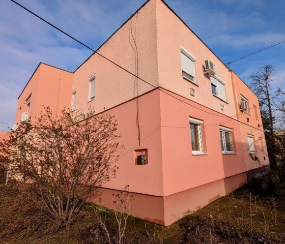 Eladó téglalakás, Kecskeméten 39 M Ft, 2 szobás