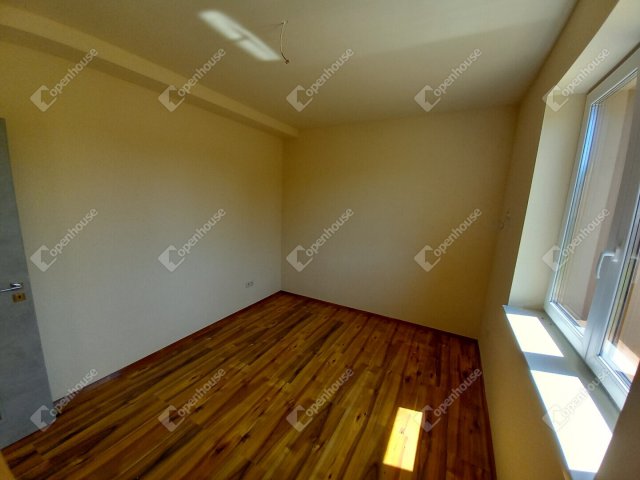 Eladó ikerház, Debrecenben 119 M Ft, 4 szobás