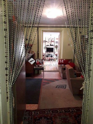 Eladó családi ház, Komlón 26.99 M Ft, 3 szobás