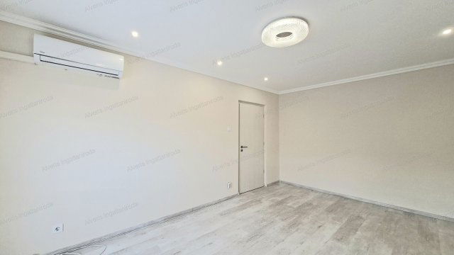 Eladó téglalakás, Nyíregyházán 45.9 M Ft, 3 szobás