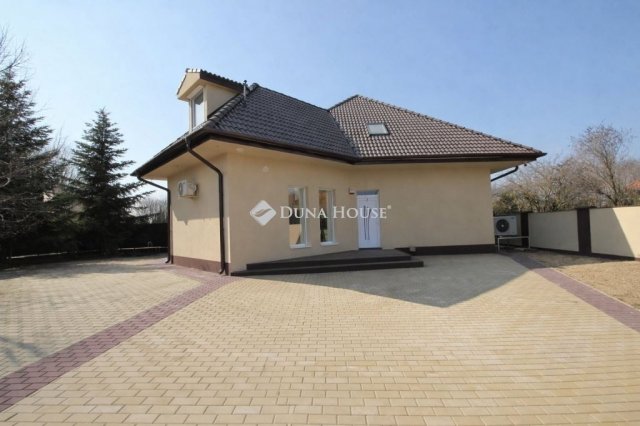 Eladó családi ház, Kecskeméten 119 M Ft, 4 szobás