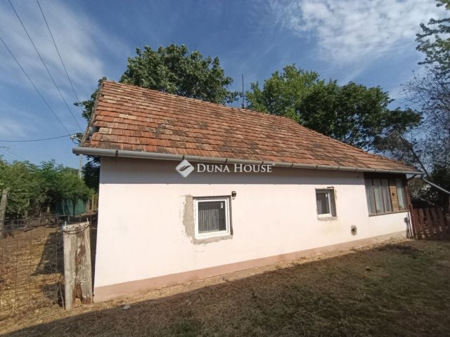 Eladó családi ház, Lajosmizsén 23 M Ft, 2 szobás