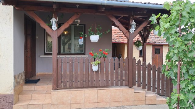 Eladó családi ház, Jászkarajenőn 27.9 M Ft, 2 szobás