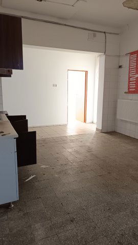 Eladó családi ház, Pilisjászfalun 47.9 M Ft, 7 szobás