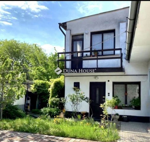 Eladó családi ház, Budapesten, III. kerületben 76.5 M Ft