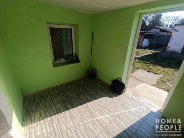 Eladó családi ház, Kiszomboron 15 M Ft, 2+1 szobás