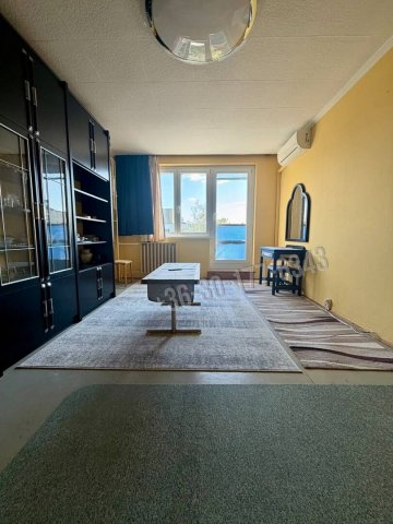 Eladó panellakás, Tatabányán 37.5 M Ft, 2 szobás