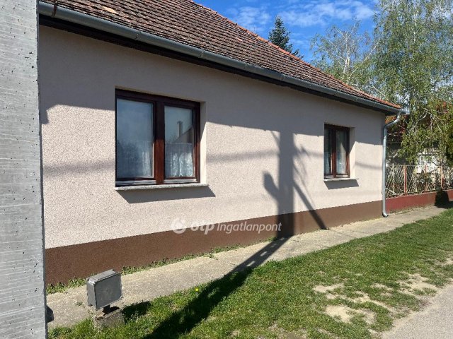 Eladó családi ház, Nemesnádudvaron 29.9 M Ft, 4 szobás