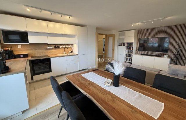 Eladó téglalakás, Dunakeszin 134 M Ft, 4 szobás