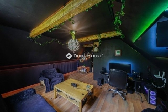 Eladó családi ház, Vecsésen 95 M Ft, 4 szobás