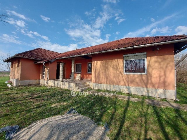 Eladó családi ház, Aszalón 26.2 M Ft, 2+2 szobás