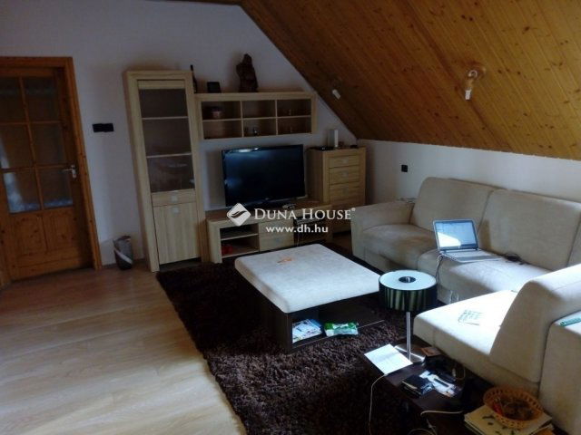 Eladó sorház, Pécsett 119.9 M Ft, 5 szobás