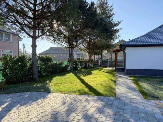 Eladó ikerház, Zalaegerszegen 94.99 M Ft, 3 szobás