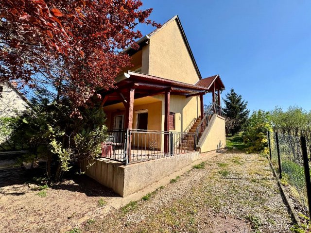 Eladó nyaraló, Pátkán 34.9 M Ft, 3 szobás