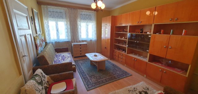 Eladó családi ház, Devecseren 19.9 M Ft, 2+1 szobás