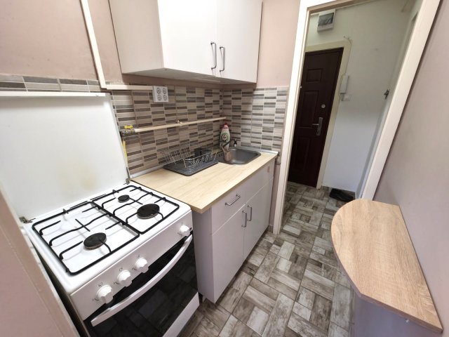 Eladó panellakás, Miskolcon, Középszer utcában 22.9 M Ft