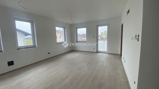 Eladó téglalakás, Dunaharasztin 89.625 M Ft, 3 szobás