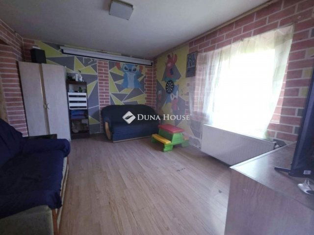 Eladó családi ház, Szegeden 58.9 M Ft, 4+2 szobás