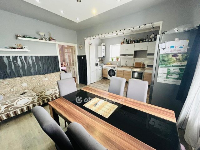 Eladó családi ház, Gávavencsellőn 14.9 M Ft, 2 szobás