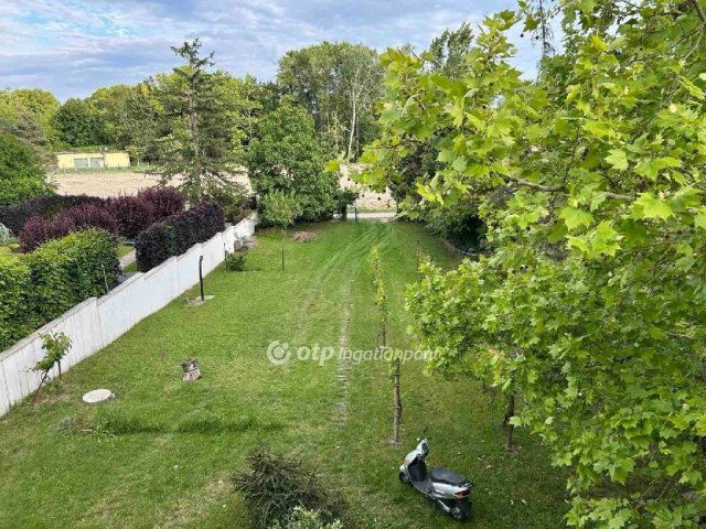 Eladó családi ház, Tihanyban 152 M Ft, 1 szobás