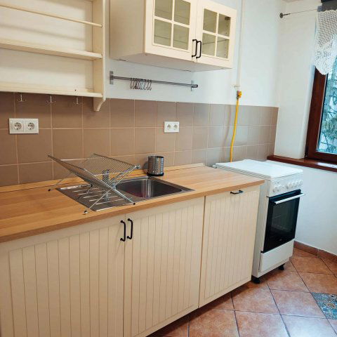 Kiadó téglalakás, albérlet, Szolnokon 120 E Ft / hó, 2 szobás