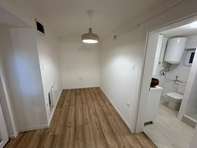 Eladó téglalakás, Kaposváron 24.9 M Ft, 1 szobás