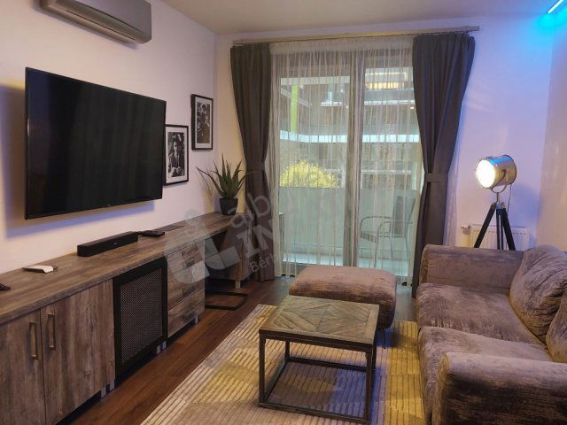 Eladó téglalakás, Budapesten, VIII. kerületben, Corvin sétányon