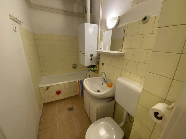 Kiadó téglalakás, albérlet, Sopronban, Deák téren, 1+1 szobás