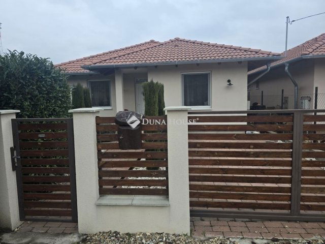 Eladó családi ház, Halásztelken 139.932 M Ft, 4 szobás