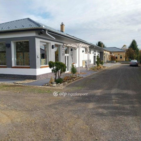 Eladó garázs, Nyíregyházán 29.9 M Ft / költözzbe.hu