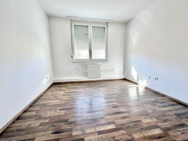 Eladó téglalakás, Tökölön 46.9 M Ft, 2 szobás