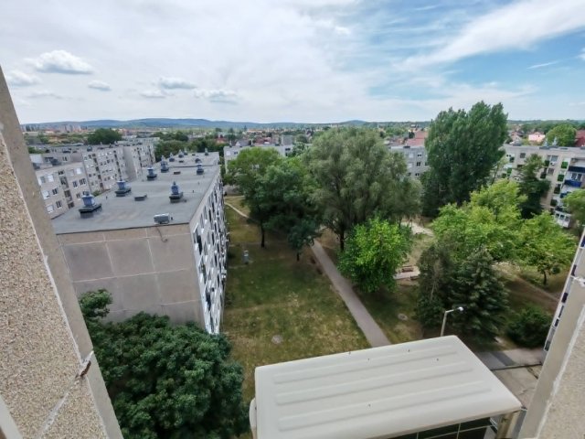 Eladó panellakás, Tatabányán 39.9 M Ft, 2 szobás