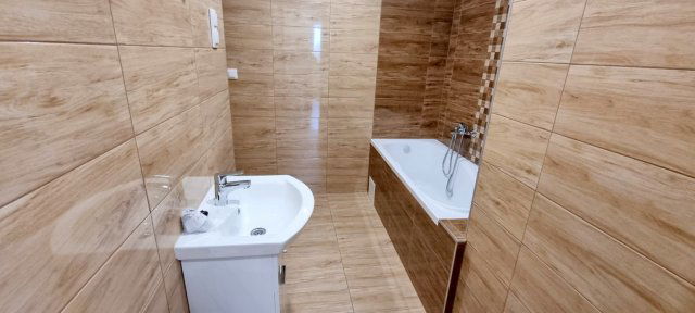 Eladó téglalakás, Bicskén 67.1 M Ft, 4 szobás