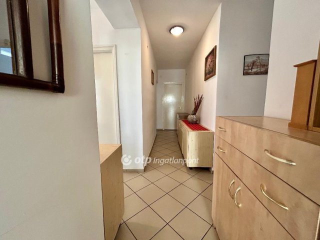 Eladó családi ház, Balatonlelleén 73.99 M Ft, 4 szobás