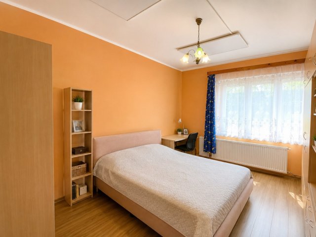 Eladó családi ház, Szegeden 90 M Ft, 4 szobás