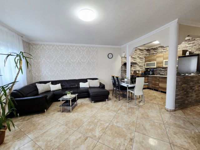 Eladó családi ház, Siófokon 69.9 M Ft, 4 szobás